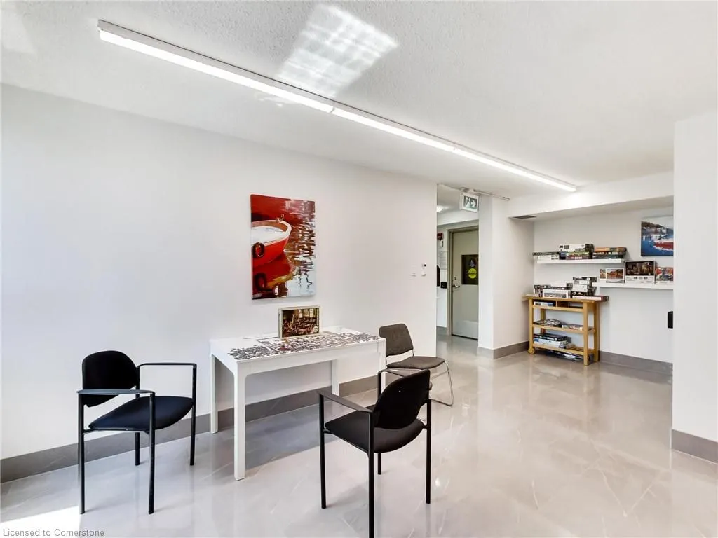 500 Green Road, #203