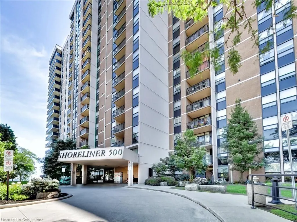 500 Green Road, #203