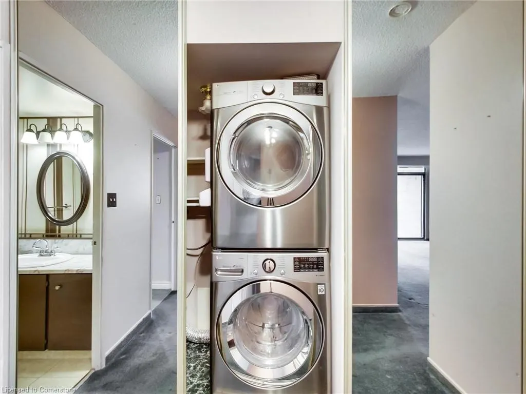 500 Green Road, #203