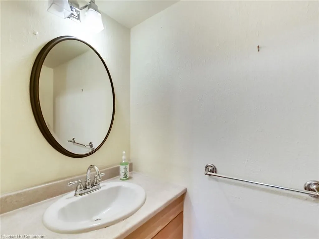500 Green Road, #203