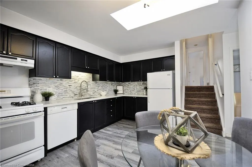 111 Carmine Crescent