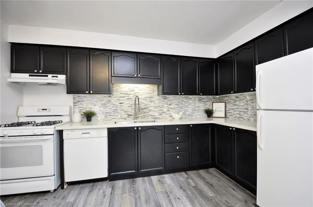 111 Carmine Crescent