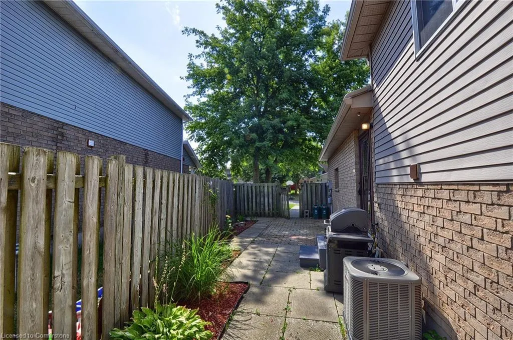 111 Carmine Crescent