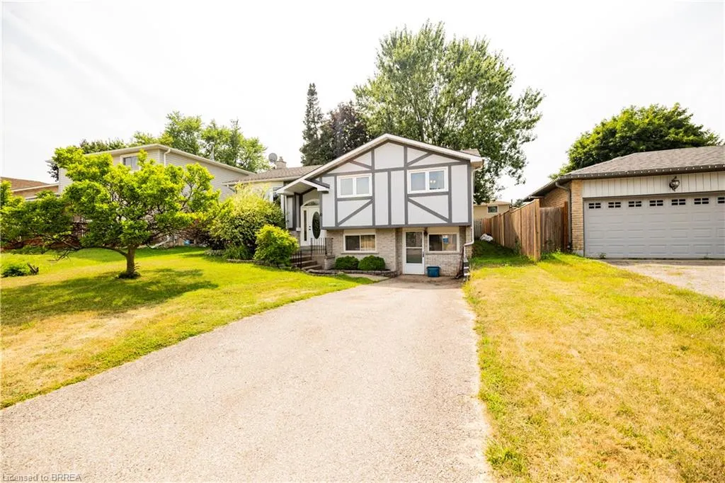10 Garden Crescent