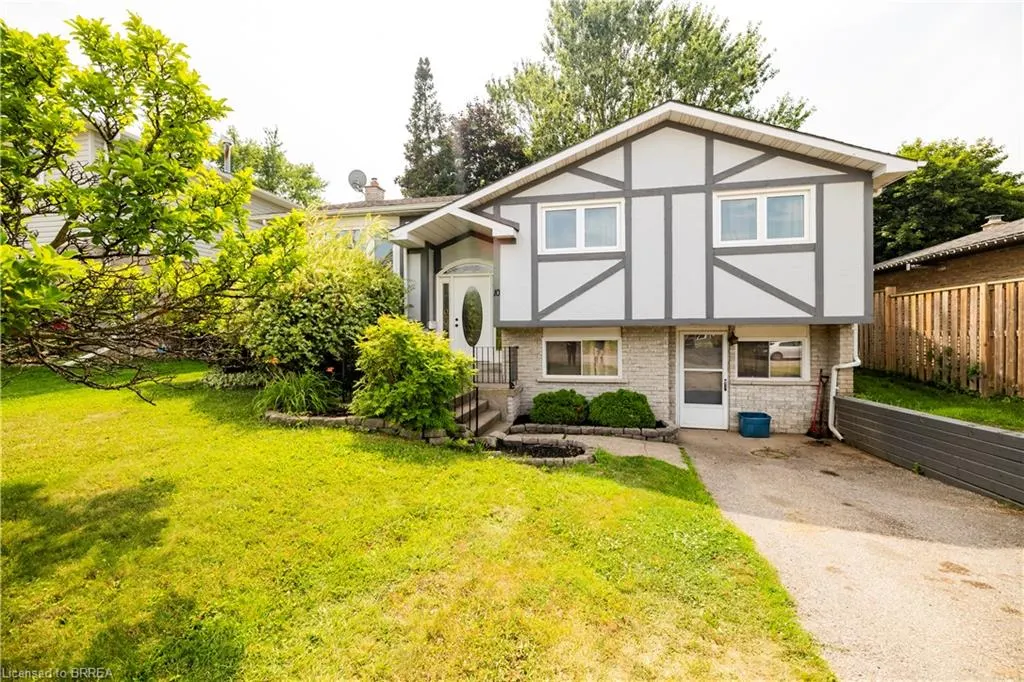 10 Garden Crescent