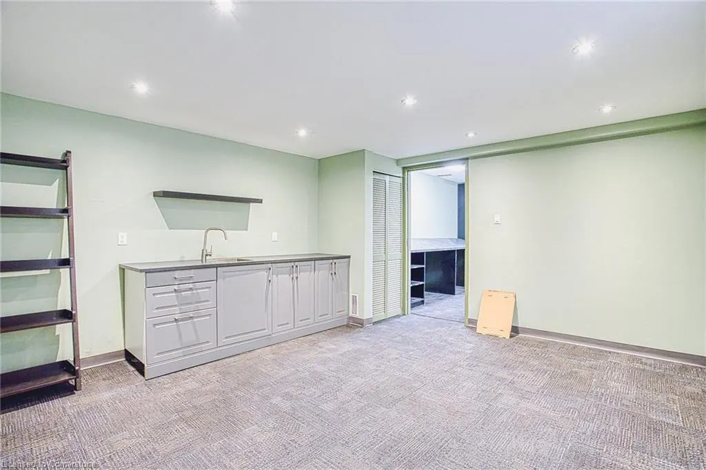 31 Bigwin Road, #5