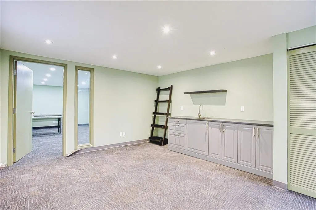 31 Bigwin Road, #5