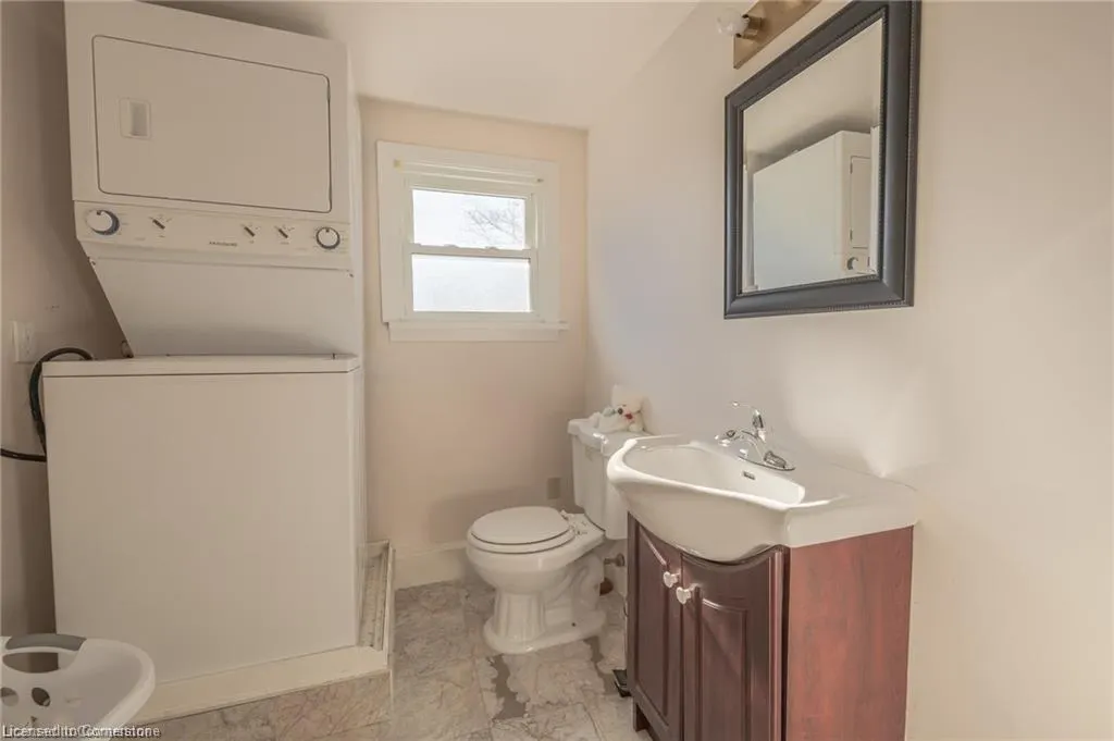 11 Belmont Avenue W