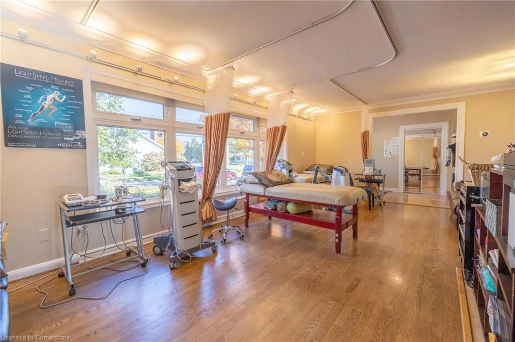 11 Belmont Avenue W