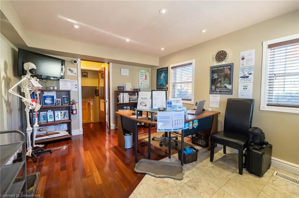 11 Belmont Avenue W