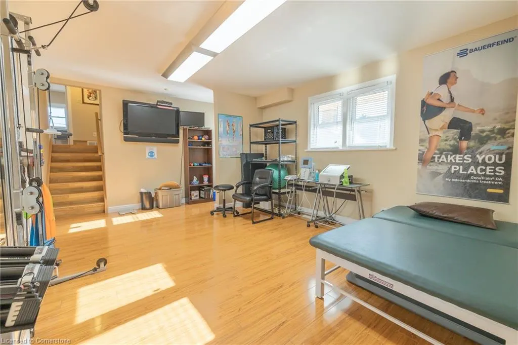 11 Belmont Avenue W