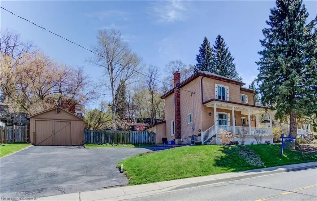 164 Queen Street E