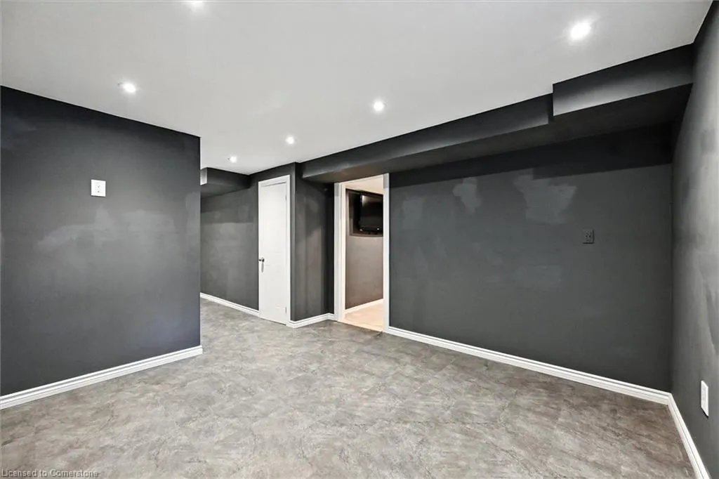 17 Dennis Drive