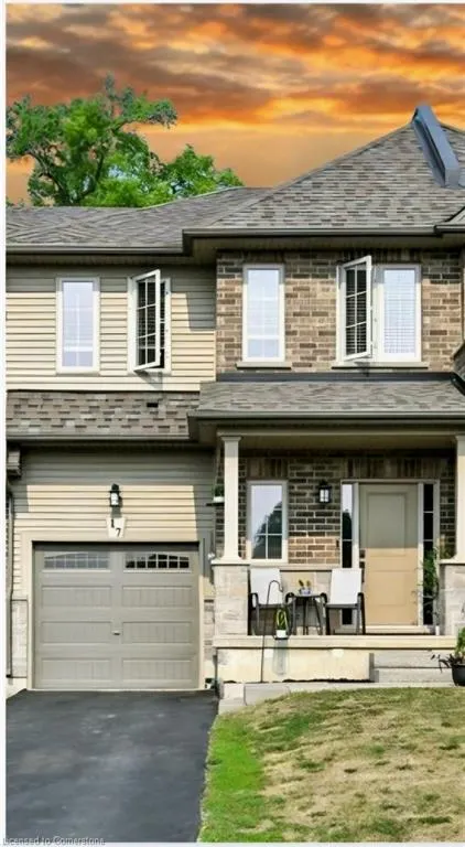 17 Dennis Drive