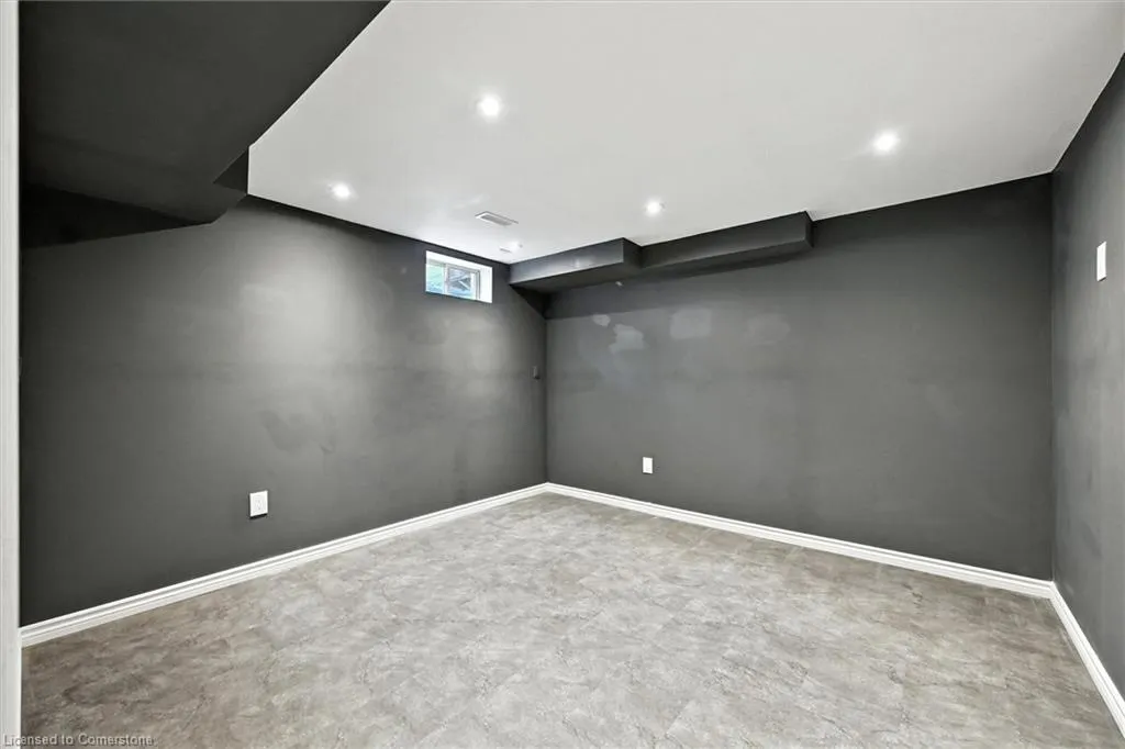 17 Dennis Drive