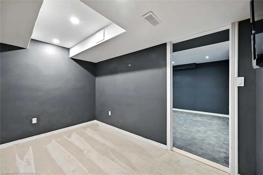 17 Dennis Drive