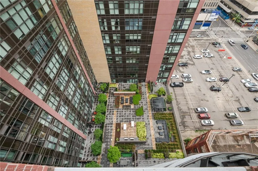 112 King Street E, #PH6