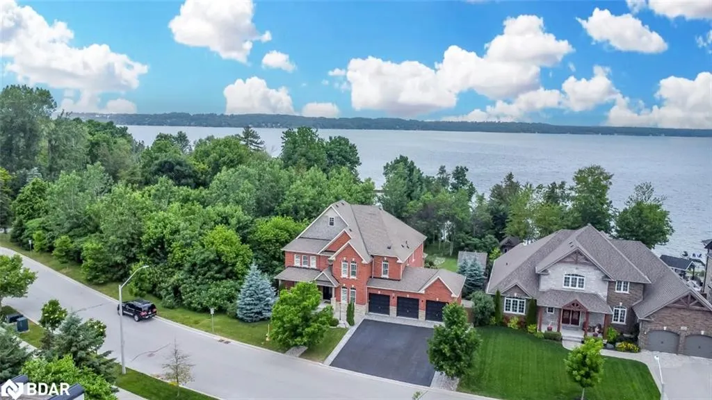 31 Plunkett Court