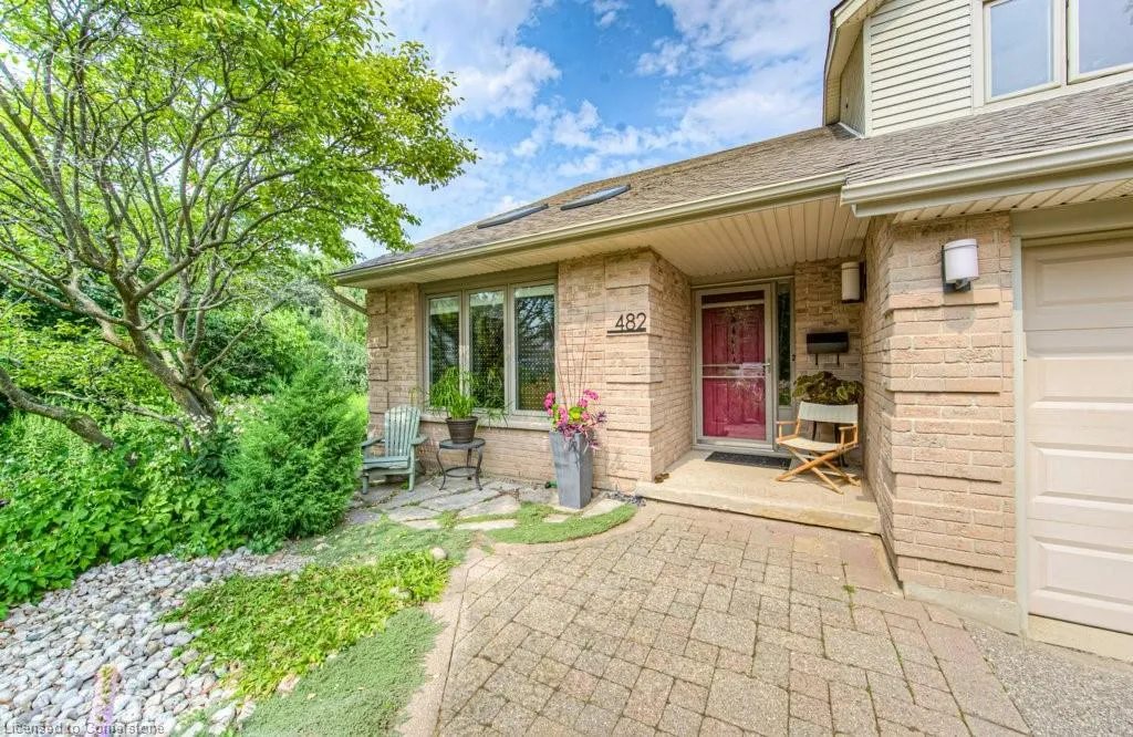 482 Appledale Crescent