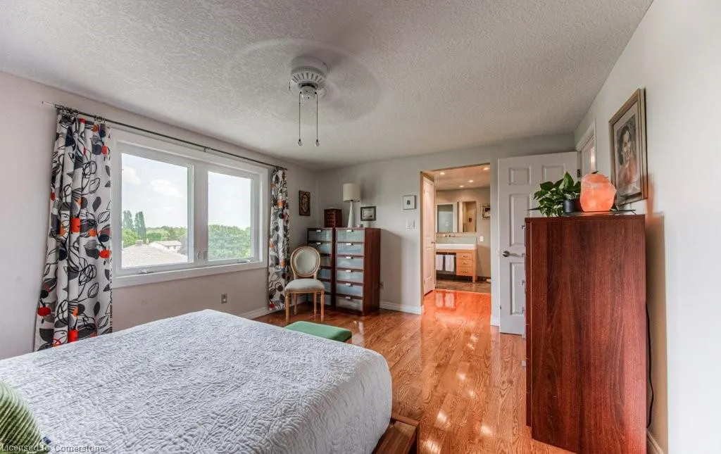 482 Appledale Crescent