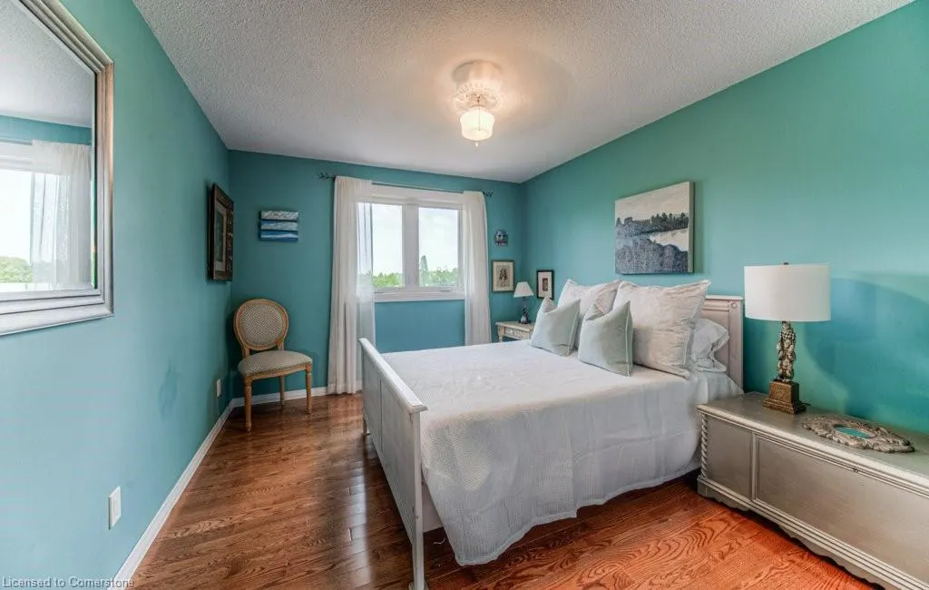 482 Appledale Crescent