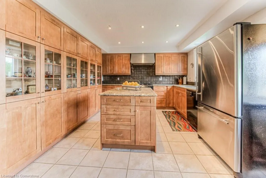 482 Appledale Crescent