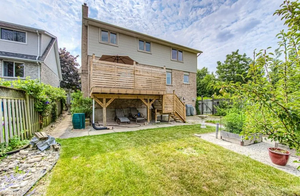 482 Appledale Crescent