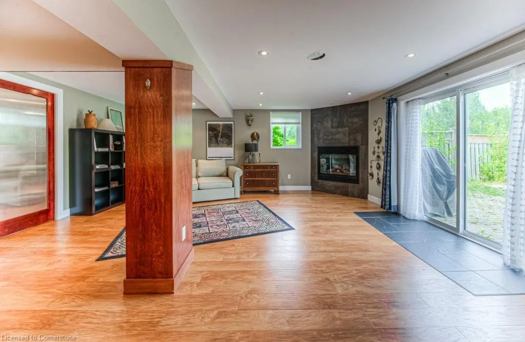 482 Appledale Crescent
