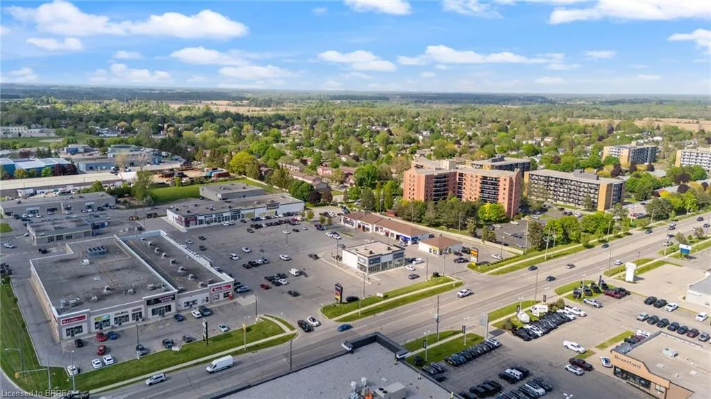 9 Bonheur Court, #212