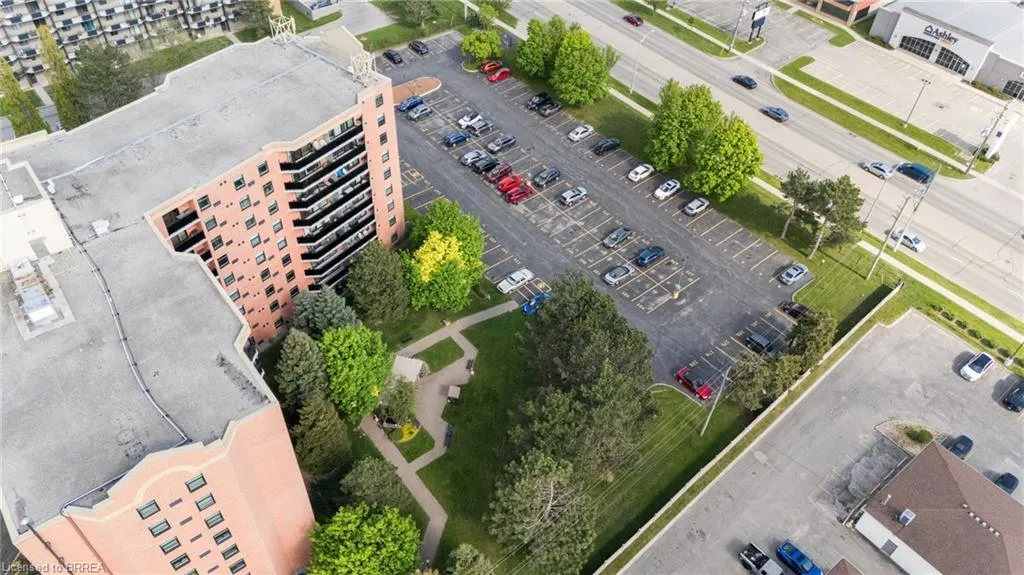 9 Bonheur Court, #212