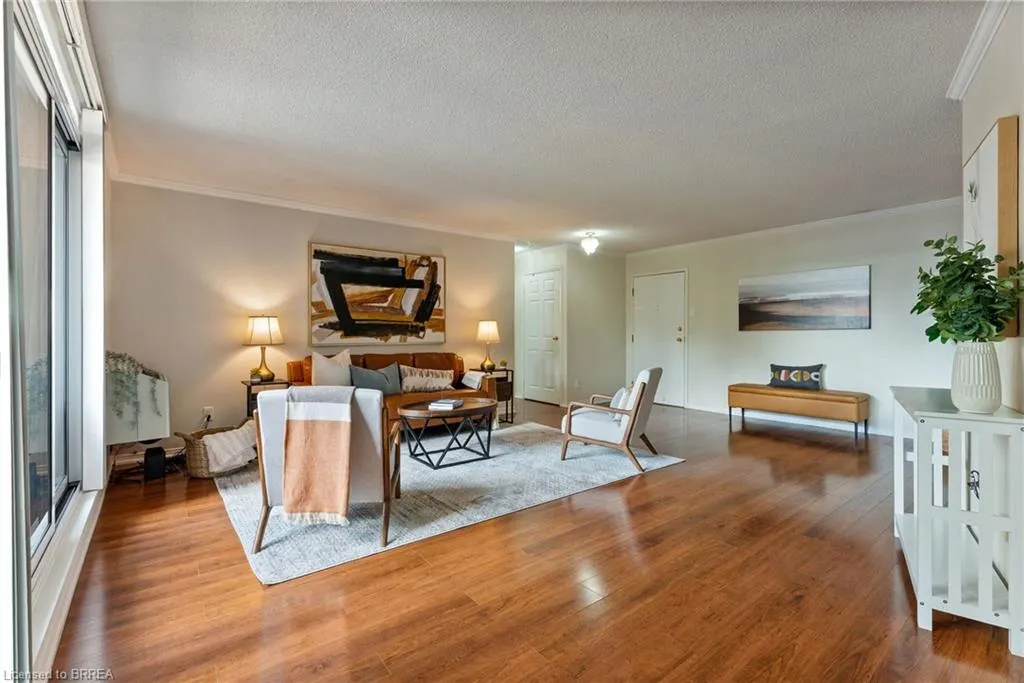 9 Bonheur Court, #212