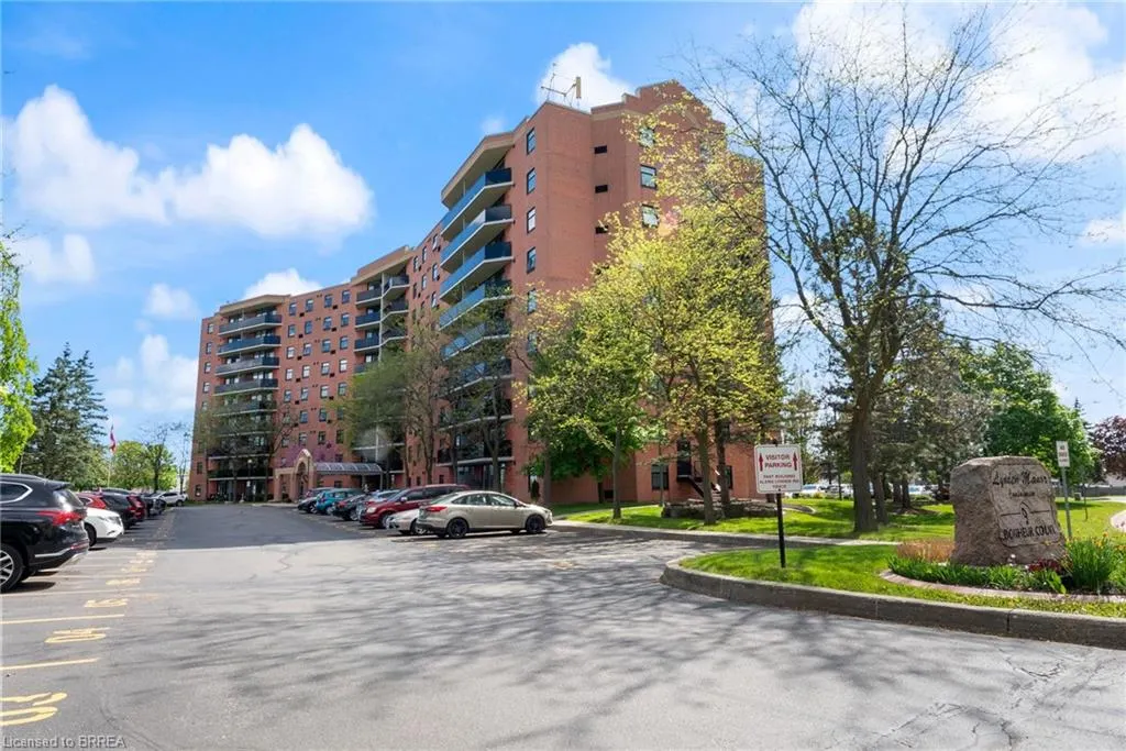 9 Bonheur Court, #212