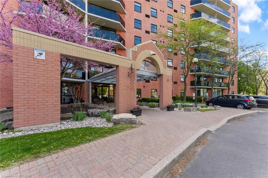 9 Bonheur Court, #212