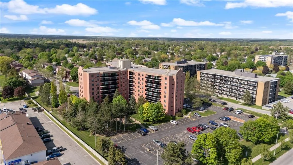 9 Bonheur Court, #212
