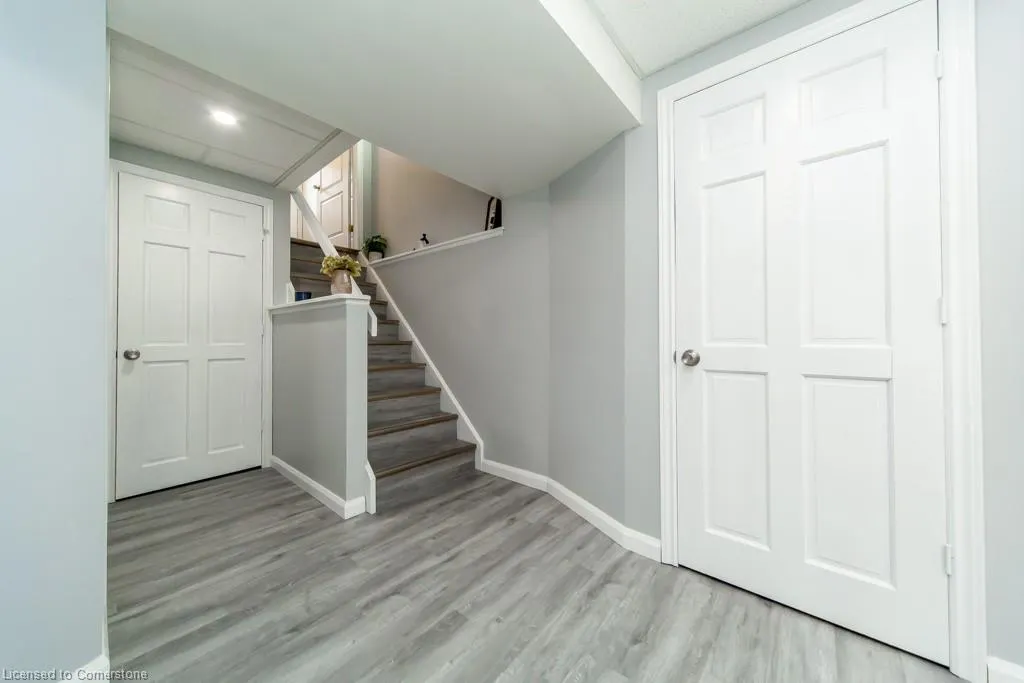579 Windjammer Way