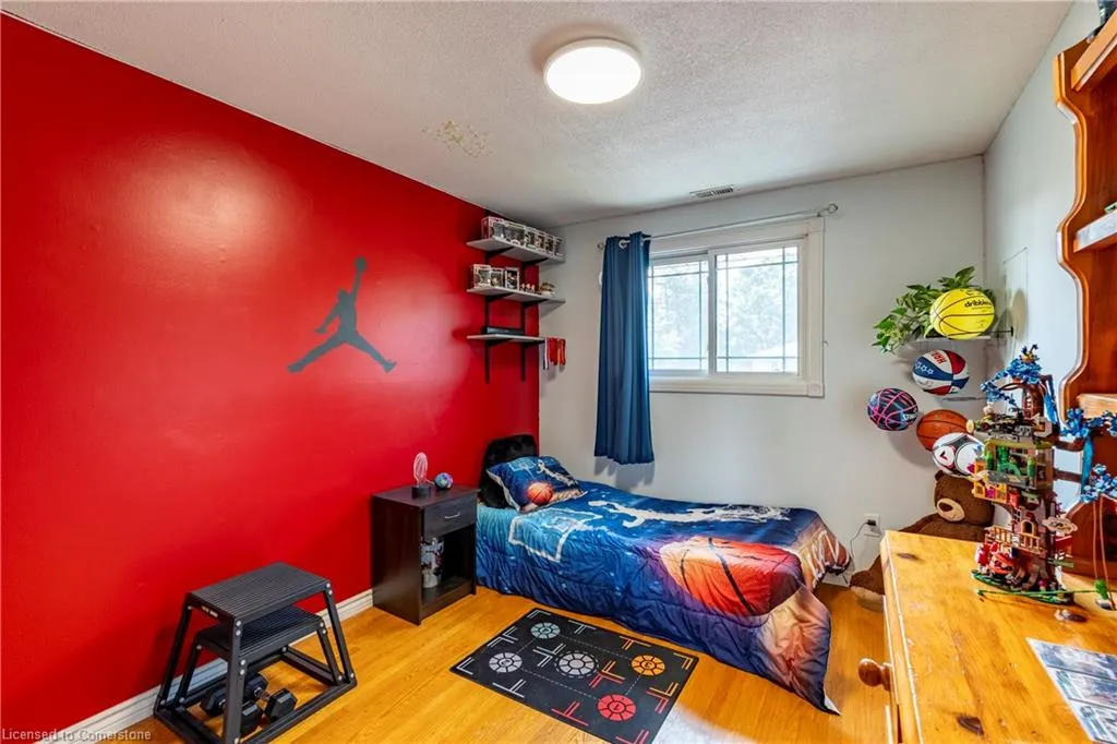 2 Lester Place