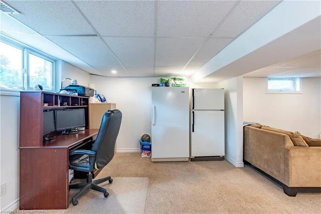 2 Lester Place