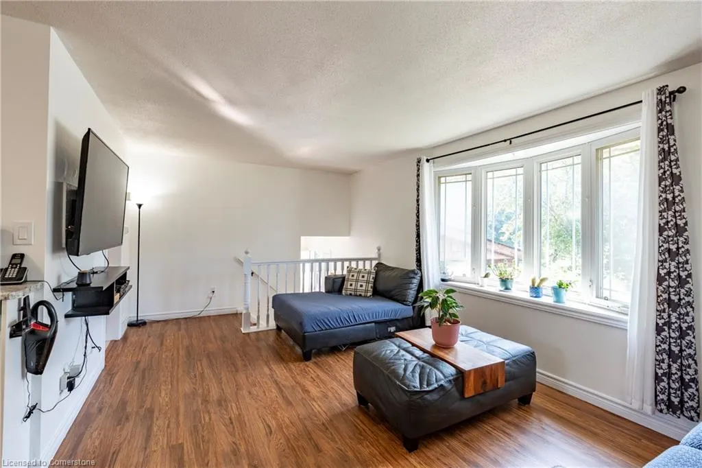 2 Lester Place