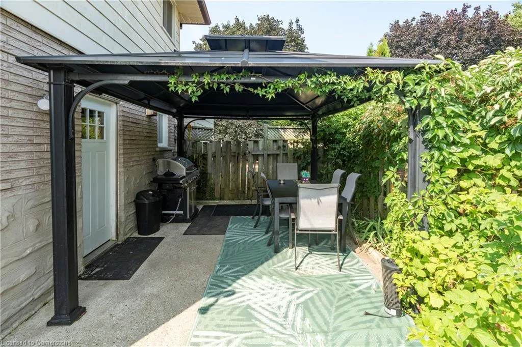 2 Lester Place