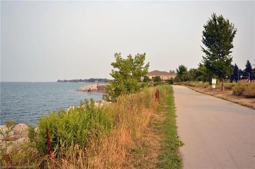 98 Shoreview Place, #6