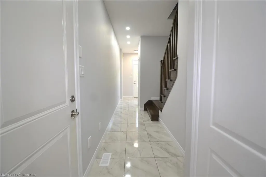 98 Shoreview Place, #6
