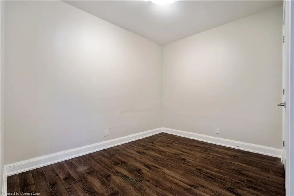 2 King Street W, #208
