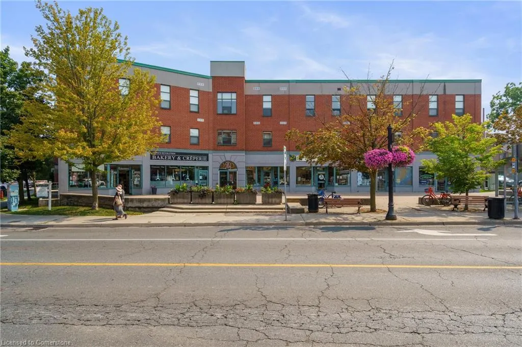 2 King Street W, #208