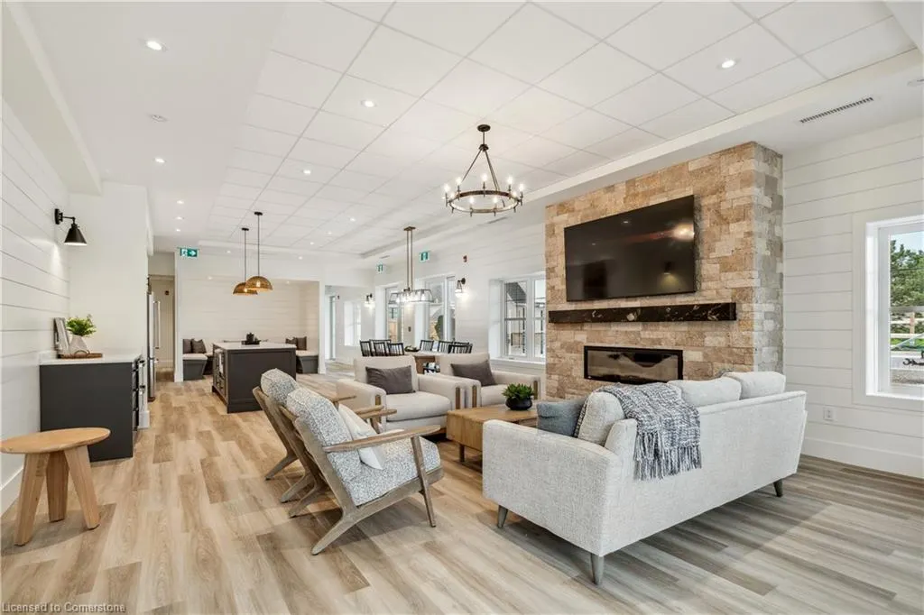 18 South Coast Circle
