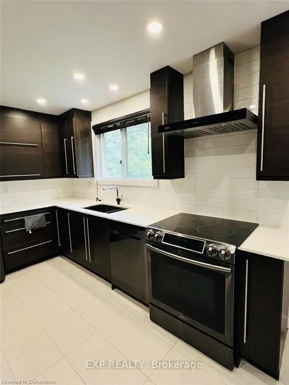 213 Northlake Drive