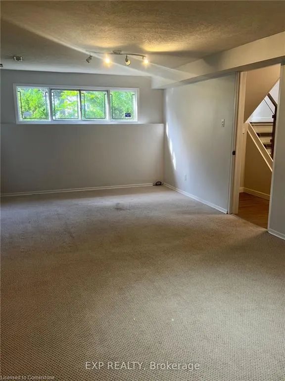 213 Northlake Drive