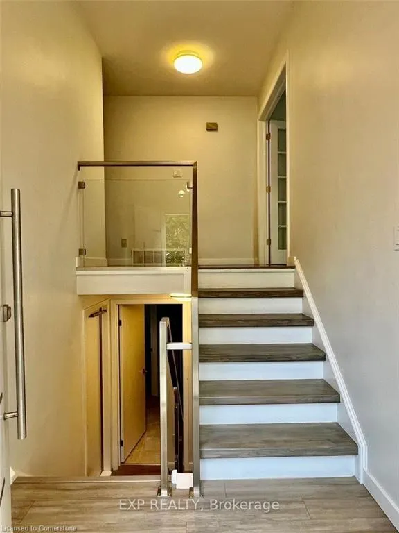 213 Northlake Drive