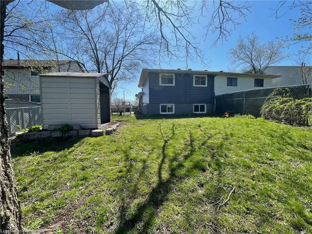 624 College Avenue W