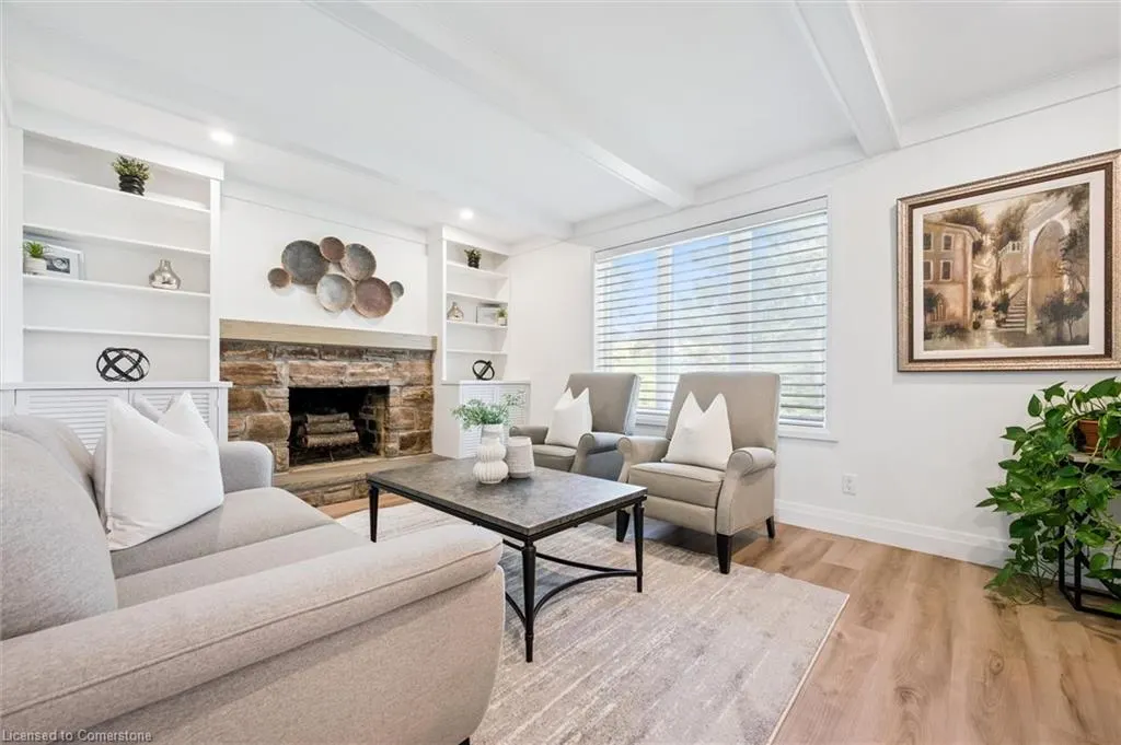 66 Pinehurst Crescent