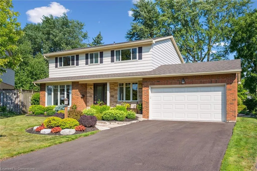 66 Pinehurst Crescent